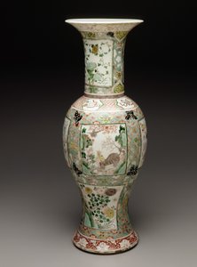 Wazon, ok.1700 (porcelana i emalia) autorstwa School Chinese