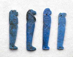 Amulet Syna Horusa, okres grecko-rzymski, 332 pne-395 ne (niebieski fajans) autorstwa School Egyptian