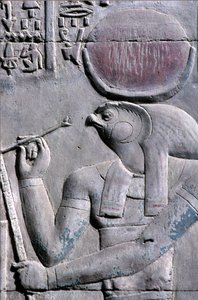 Starożytny Egipt, malowidło ścienne/rzeźba, Horus pisze na zwoju papirusu, Świątynia Sebeka i Horusa, Kom Ombo (zdjęcie ilustracyjne) autorstwa School Egyptian