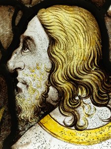Zachowany fragment z Great East Window w York Minster: „Starsi czczą Boga” (witraż) autorstwa School English
