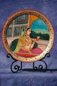 Miniatura na kości słoniowej, kobieta pijąca drinka autorstwa School Indian