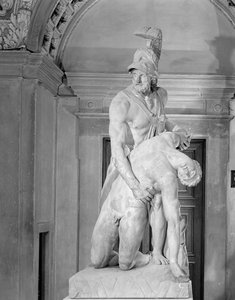 Menelaos podtrzymujący ciało Patroklosa, kopia greckiego oryginału (marmur) autorstwa School Italian