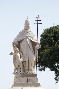 Posąg św. Sylwestra, Mantua (Lista Światowego Dziedzictwa UNESCO, 2008), Lombardia, Włochy autorstwa School Italian