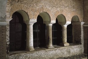 Widok na krużganek kościoła św. Wincentego i św. delle T autorstwa School Italian