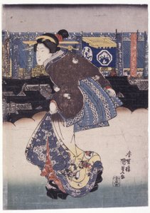 Kobieta; Nazwiska aktorów na banerach w tle (drzeworyt kolorowy) autorstwa School Japanese