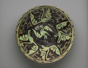 Misa, Samanid, IX-X w. (ceramika, brązowo-biała wkładka, przezroczysta bezbarwna glazura) autorstwa School Persian