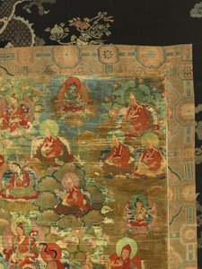 Fragment Trzeciego Panczenlamy Losan Penden Yeshe (gwasz na tkaninie) autorstwa School Tibetan