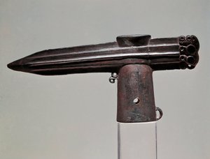 Art Scythian (cywilizacja scytyjska lub Scytia): brązowy topór z regionu Krasnojarku (Syberia i Ałtaj). VII - II wiek p.n.e. Sankt Petersburg, Ermitaż autorstwa Scythian