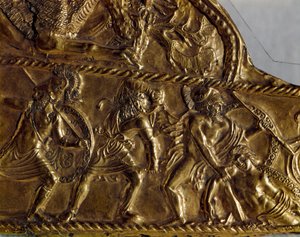 Art Scythian (cywilizacja scytyjska lub scytyjska): pokrycie złotem krajobrazów z przedstawieniem bitwy Greków przeciwko barbarzyńcom, VI wiek pne. Sankt Petersburg, Ermitaż