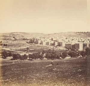 Panoramiczny widok na miasto autorstwa Sgt. James M. McDonald