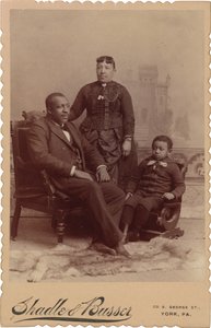 Portret rodziny, ok. 1895 (zdjęcie) autorstwa Shadle & Busser