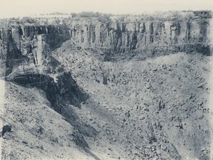 De Beers Open Mine, tak jak dzisiaj (zdjęcie czarno-białe) autorstwa South African Photographer