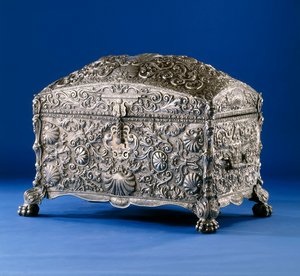 Ważna hiszpańska kolonialna srebrna kasetka, ok. 1800 (srebrna z drewnianą podstawą i drewnianym wnętrzem)