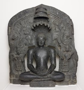 Jain Tirthankar Parshvanath z wężowym kapturem siedzącym w medytacji (Dhyamudra), z Karnataki w Indiach (Chloryt)