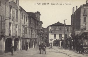 Arkady kuźni, Pontevedra, Hiszpania (zdjęcie czarno-białe) autorstwa Spanish Photographer