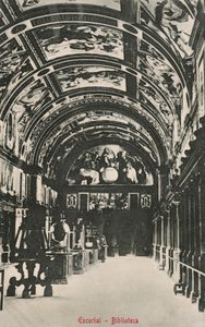 Biblioteka w El Escorial, Hiszpania (zdjęcie czarno-białe)
