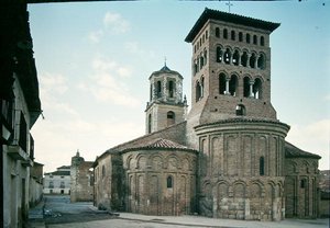 Widok na kościół San Tirso autorstwa Spanish School