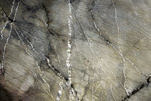 Naturalne żyły skalne autorstwa Studio Meikle