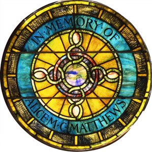 Okrągłe okno ze szkła ołowiowego autorstwa Tiffany Studios (szkło ołowiowe)