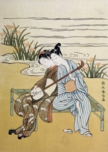 The shamisen: para grająca na shamisen (lub samisen: lutnia z długim rękawem i trzema strunami) – autorstwa Harunobou, w „Japan artistique””, lipiec 1890 autorstwa Suzuki Harunobu