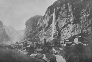 Lauterbrunnen, Cascade du Staubbach (zdjęcie czarno-białe) autorstwa Swiss Photographer