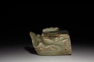 Jadeitowa głowa smoka Junkunc (nefryt) autorstwa Tang Dynasty Chinese School