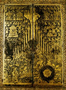 Szafka ozdobiona „Trzy światy” (złoto i lakier) autorstwa Thai School