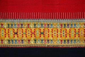 Tkanina wzorzysta z podwójnym haczykiem, Chom Thong, Chiang Mai, Tajlandia (tekstylia) autorstwa Thai School