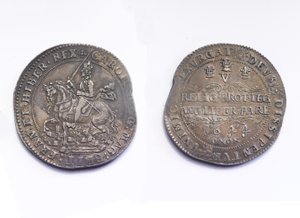 Korona Oxford, 1644 (metal) autorstwa Thomas J. Rawlins