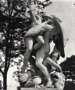 Saturn Abducting Kybele, alegoria Ziemi, ok. 1675-80, sfotografowany w Jardin des Tuileries w Paryżu, Adolphe Giraudon (1849-1929) (marmur) (zdjęcie czarno-białe) autorstwa Thomas Regnaudin