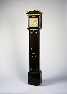 Karol II Roman uderzający miesięczny zegar z długą kopertą autorstwa Thomas Tompion