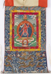 Dakini, malarstwo XIX w., bordiury tekstylne XIX i XVIII w. autorstwa Tibetan School