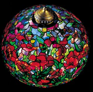 Lampa podłogowa Poppy, ok. 1910 (szkło ołowiowe i złocony brąz)