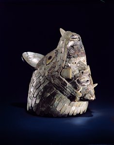 Głowa zwierzęcia z ludzką głową w otwartych szczękach, znaleziona w Tula, Hidalgo, Meksyk, Early Post-Classic (900-1250) (ceramika z mozaiką z masy perłowej)