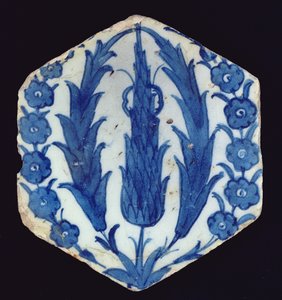 Heksagonalna płytka Isnik z cyprysami i śliwką, 1560-70 (ceramiczna z kolorową glazurą) autorstwa Turkish School
