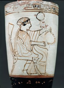 Poddaszowy biały mielony lekytos przedstawiający kobietę wyplatającą wieniec, ok. 475-420 p.n.e. (ceramika) autorstwa Tymbos Painter
