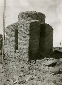 Grobowiec w północnej nekropolii, Qasr Ibrim, Egipt, zdjęcie Ugo Monneret de Villard autorstwa Ugo Monneret de Villard