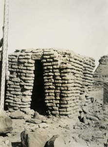 Grobowiec w północnej nekropolii, Qasr Ibrim, Egipt, zdjęcie Ugo Monneret de Villard autorstwa Ugo Monneret de Villard