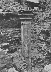 Kolumna sali Blackfriars Priory, City of London, 1906 autorstwa Unbekannt
