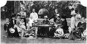 Przyjęcie rodziny królewskiej w Osborne House, Isle of Wight, c1890-1900, 1935 autorstwa Unbekannt