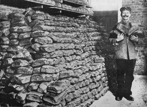 Magazyn chleba wojennego dla wojsk niemieckich, 1915 autorstwa Unbekannt