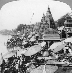Świątynia i ghaty nad Gangesem w Benares Varanasi, Indie, 1900 autorstwa Unbekannt