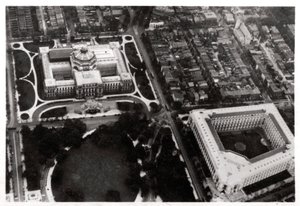 Widok z lotu ptaka na Bibliotekę Kongresu, Waszyngton DC, USA, z Zeppelina, 1928 1933 autorstwa Unbekannt