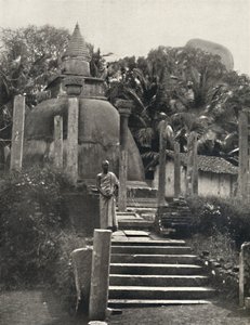 Ambatthala Dagoba w Mihintale, miejsce spoczynku relikwii Mahindy, zbudowanej 275 r. p.n.e. 1926 autorstwa Unbekannt