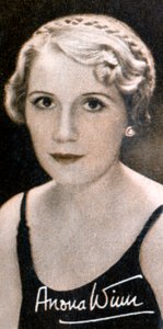 Anona Winn MBE ur. Anona Edna Wilkins, 1904-1994, 1935 autorstwa Unbekannt