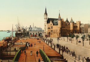 Antwerpia (Anvers). Widok na stary zamek (Het Steen) do portu. około 1900 autorstwa Unbekannt