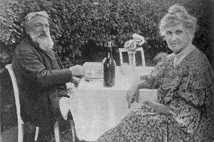 Auguste Rodin - Rodin i jego żona w swoim ogrodzie w Meudon, c1925 autorstwa Unbekannt
