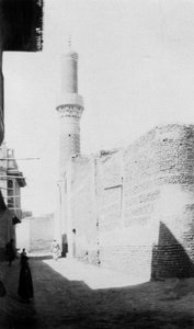 Zaułek i stary meczet, Bagdad, Irak, 1917-1919 autorstwa Unbekannt