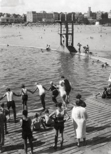 Basen kąpielowy, Dinard, Bretania, Francja, XX wiek autorstwa Unbekannt