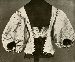 Stanik z białej satyny rozciętej i zaróżowionej, c1620-1640, 1937. autorstwa Unbekannt